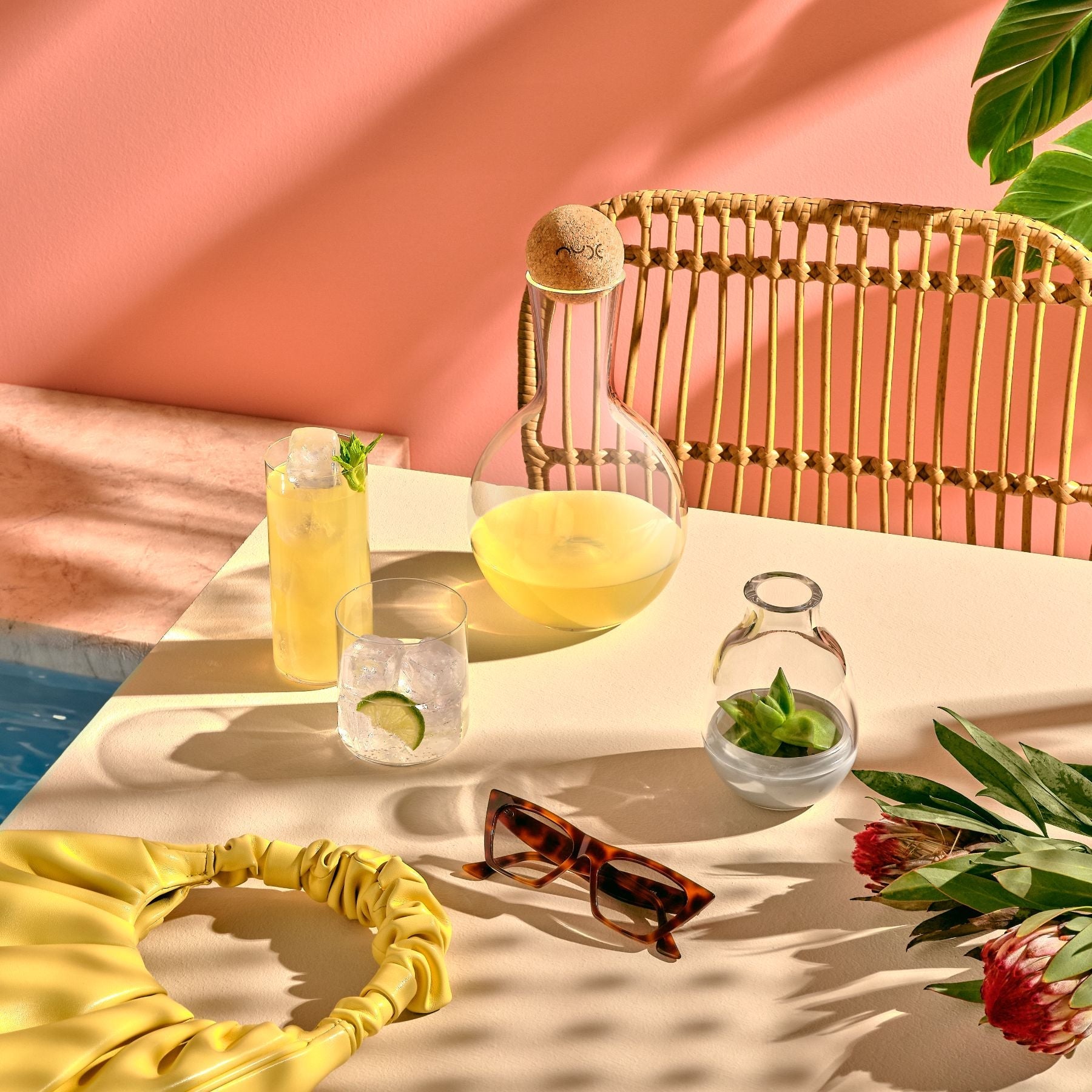 Eden Mini Terrarium Clear with Moulded Concrete Base